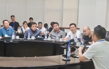 利用新膜技术 践行清洁出产|mansion88·明升官方网站总经理方富林与克拉玛依调查团共话石油石化绿色发展